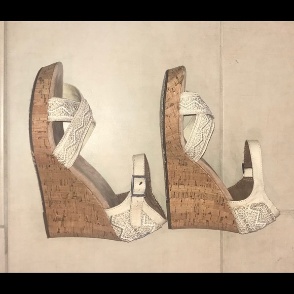 Toms Shoes - Toms wedges